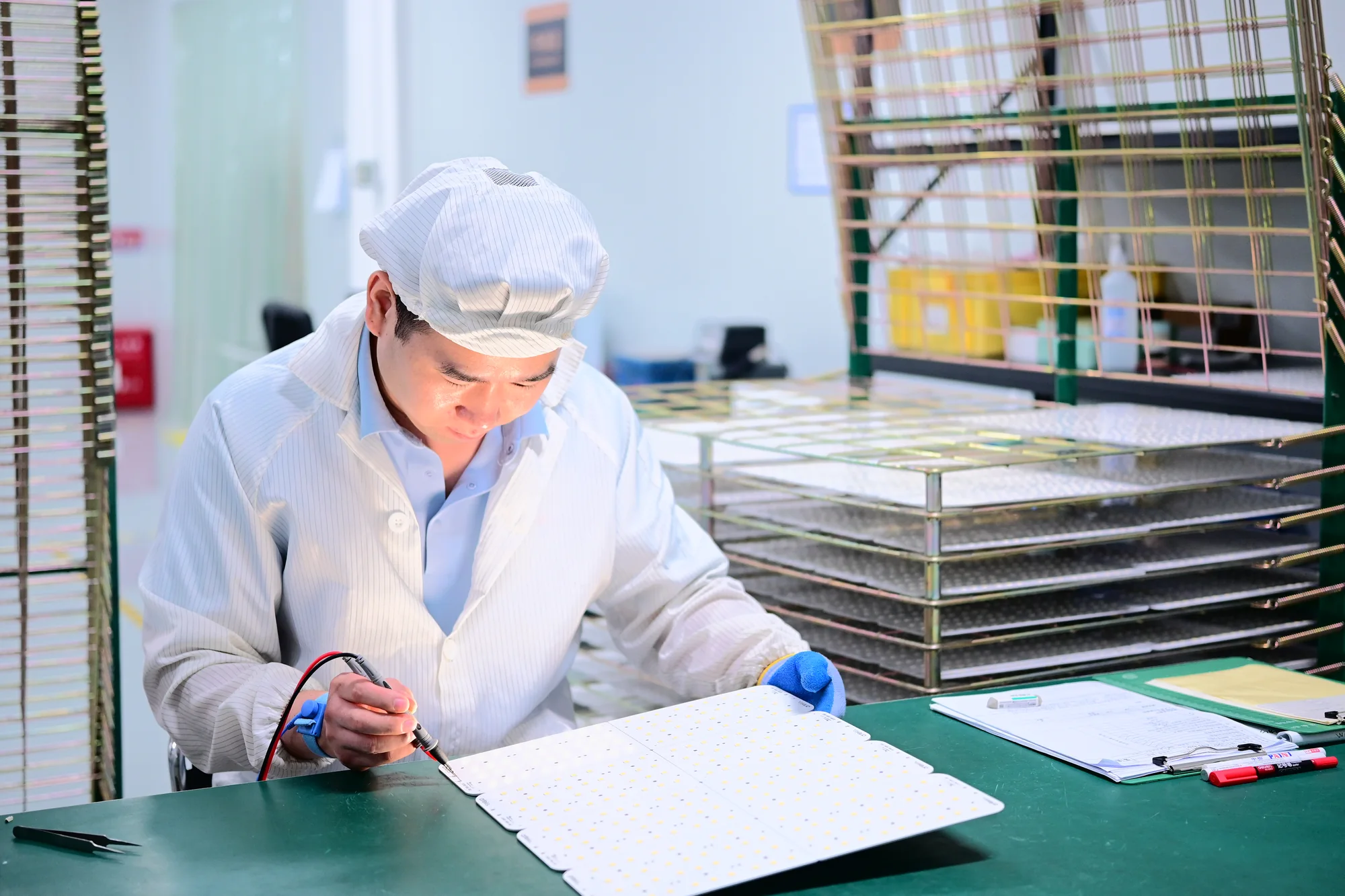 华予质量检查人员